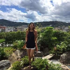 Meet your Posher, Bella